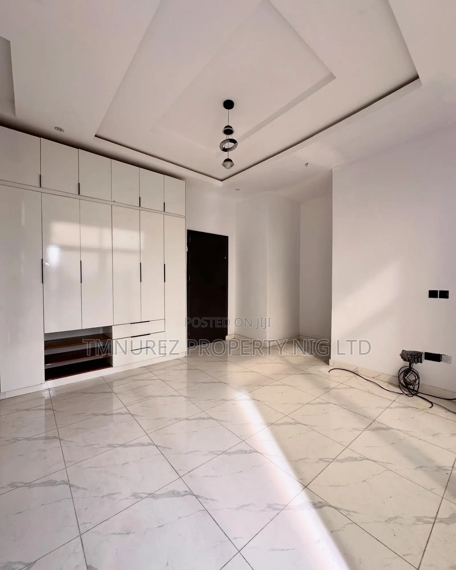 4bdrm Duplex in Ikota for rent in Ikota