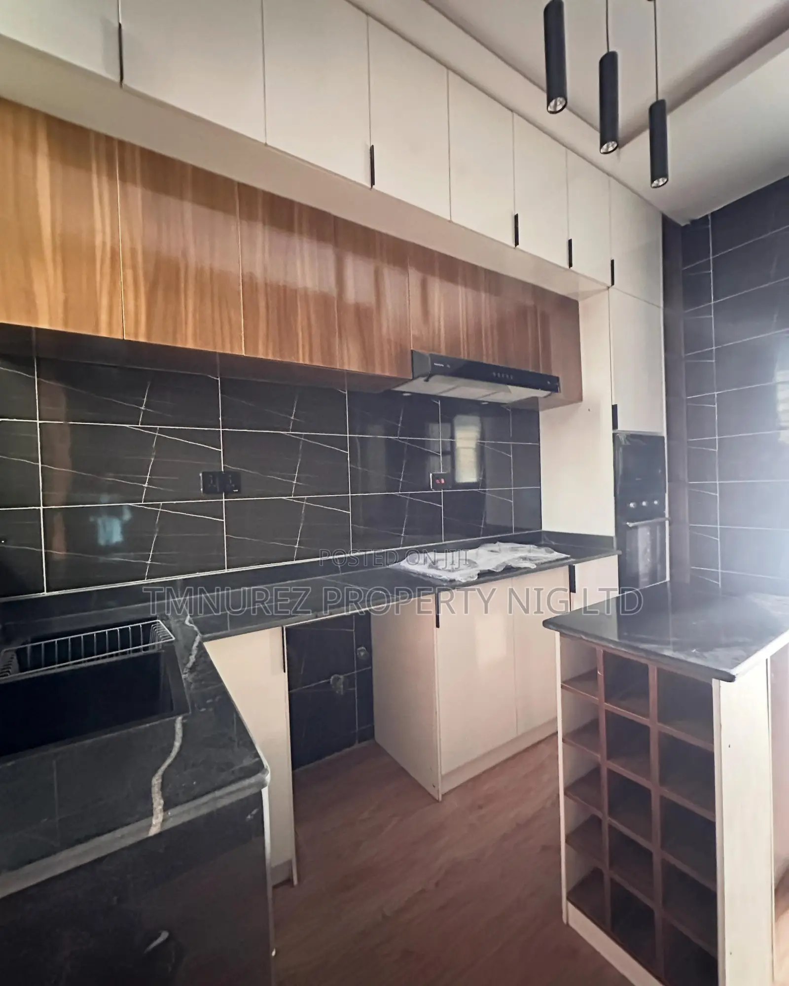 4bdrm Duplex in Ikota for rent in Ikota
