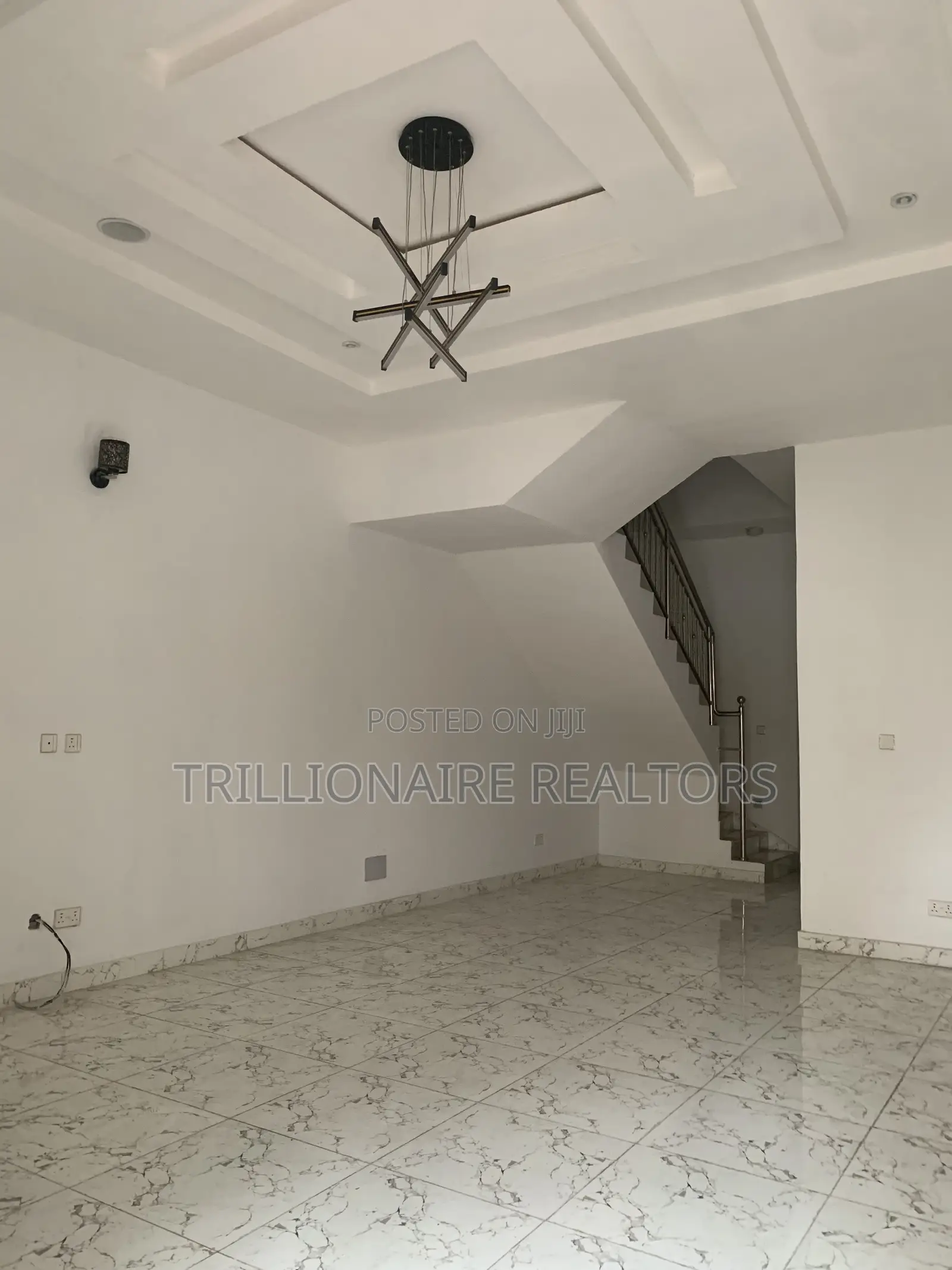 4bdrm Duplex in Oral Estate, Chevron for sale in Chevron