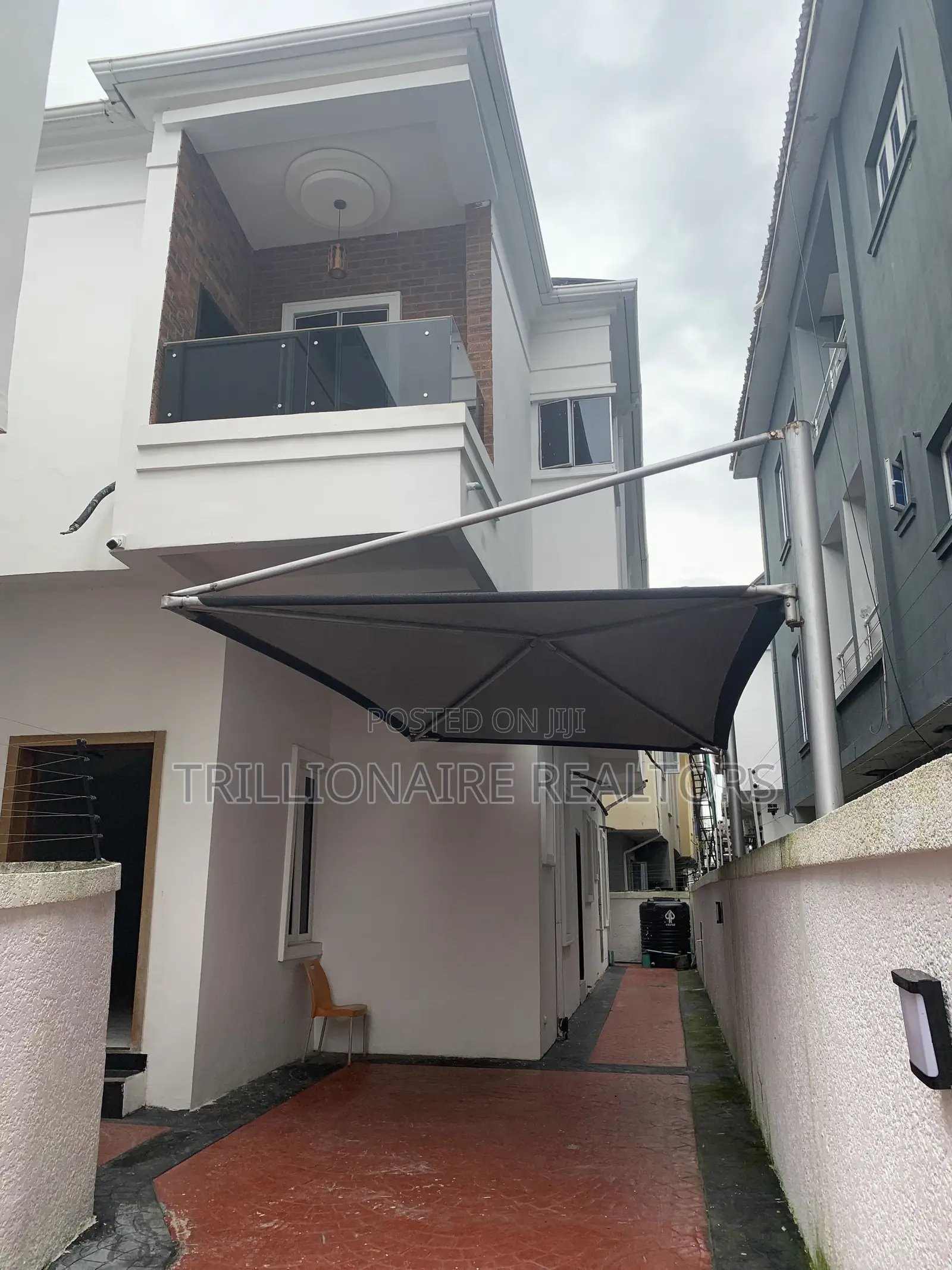 4bdrm Duplex in Oral Estate, Chevron for sale in Chevron