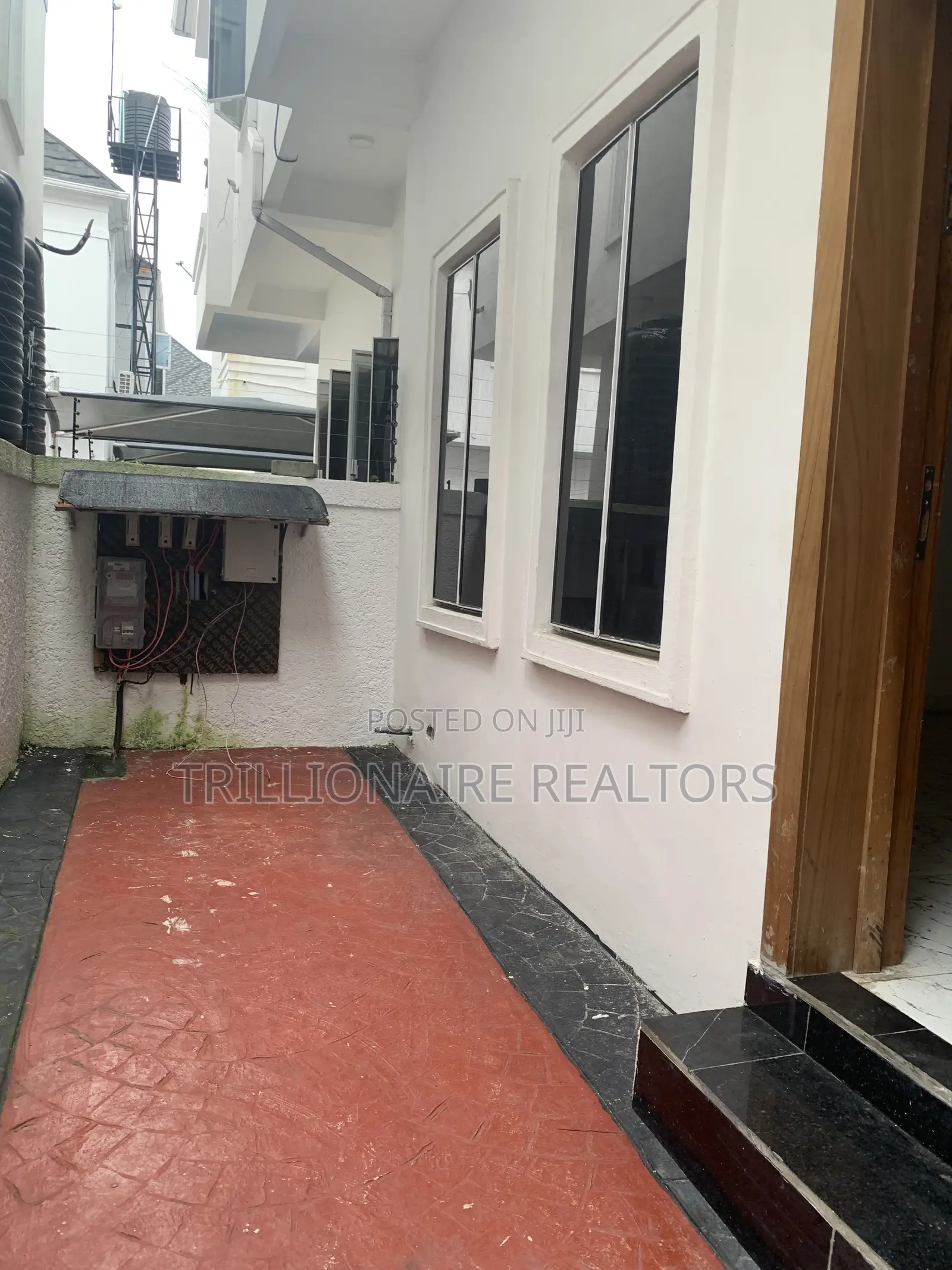 4bdrm Duplex in Oral Estate, Chevron for sale in Chevron