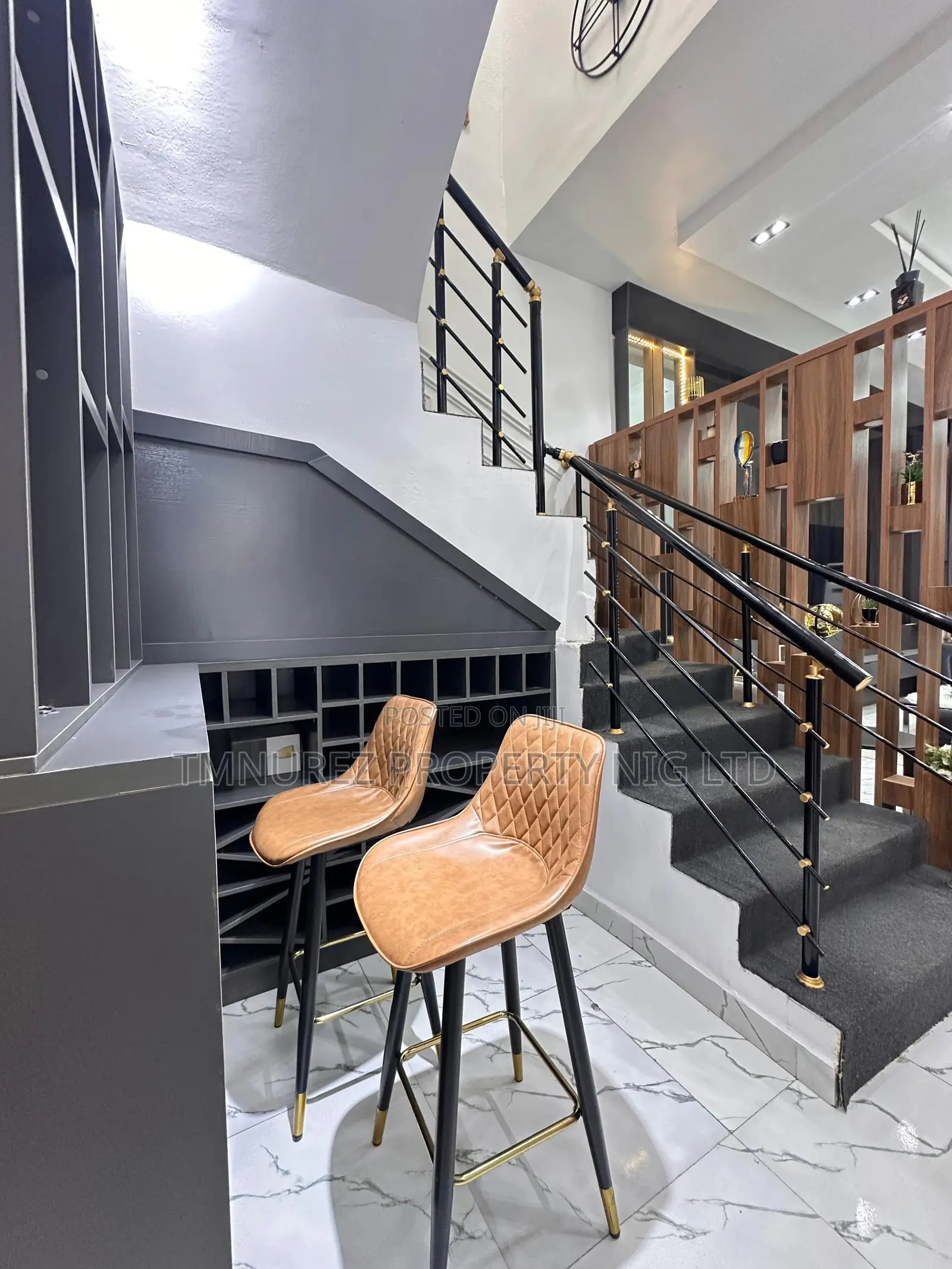 Furnished 4bdrm Duplex in Chevron for rent in Chevron