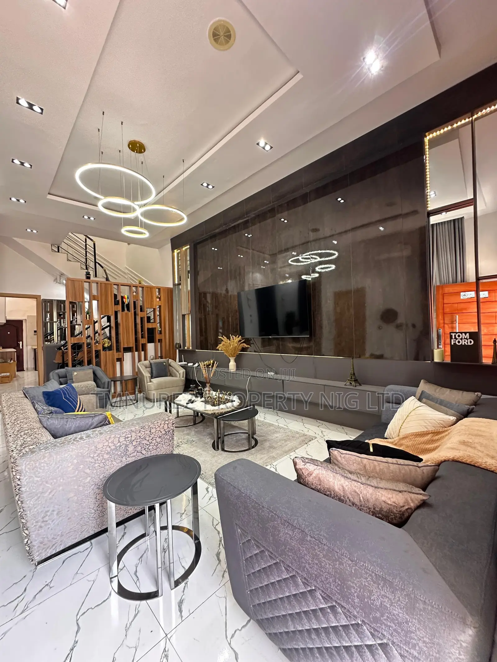 Furnished 4bdrm Duplex in Chevron for rent in Chevron