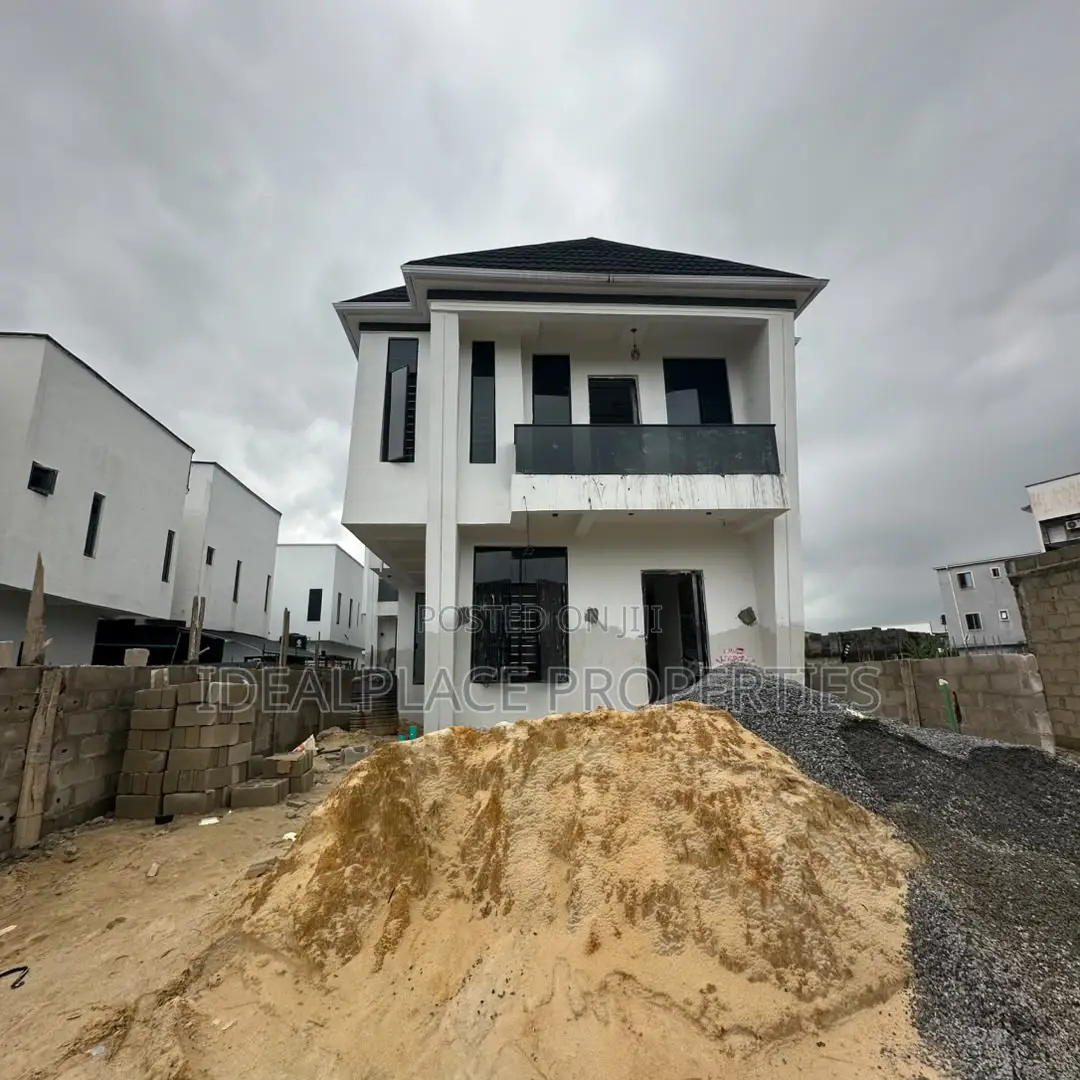 5bdrm Duplex in Sangotedo for sale in Sangotedo