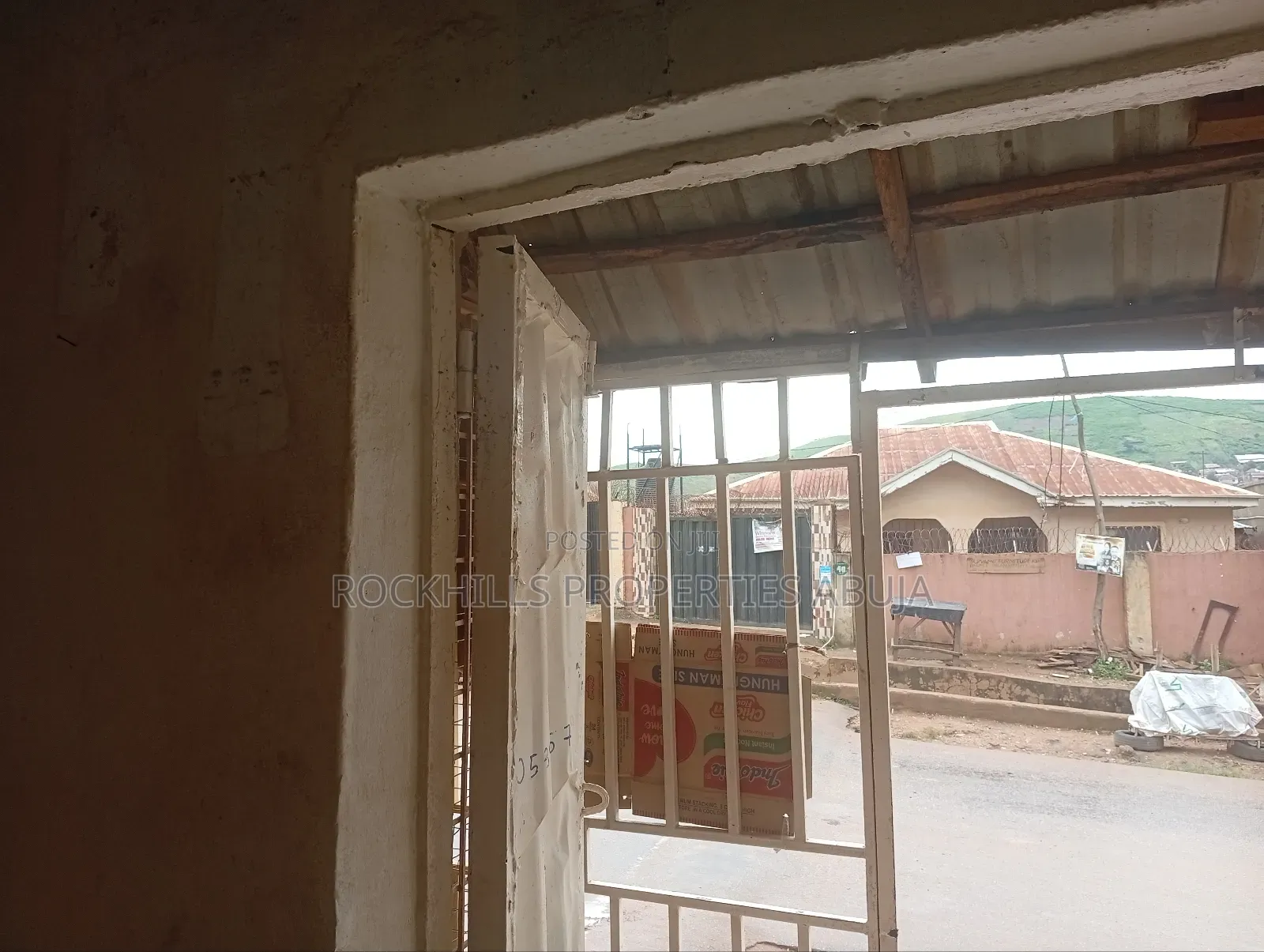 Shop to Let at Kubwa Along the Road  in Kubwa