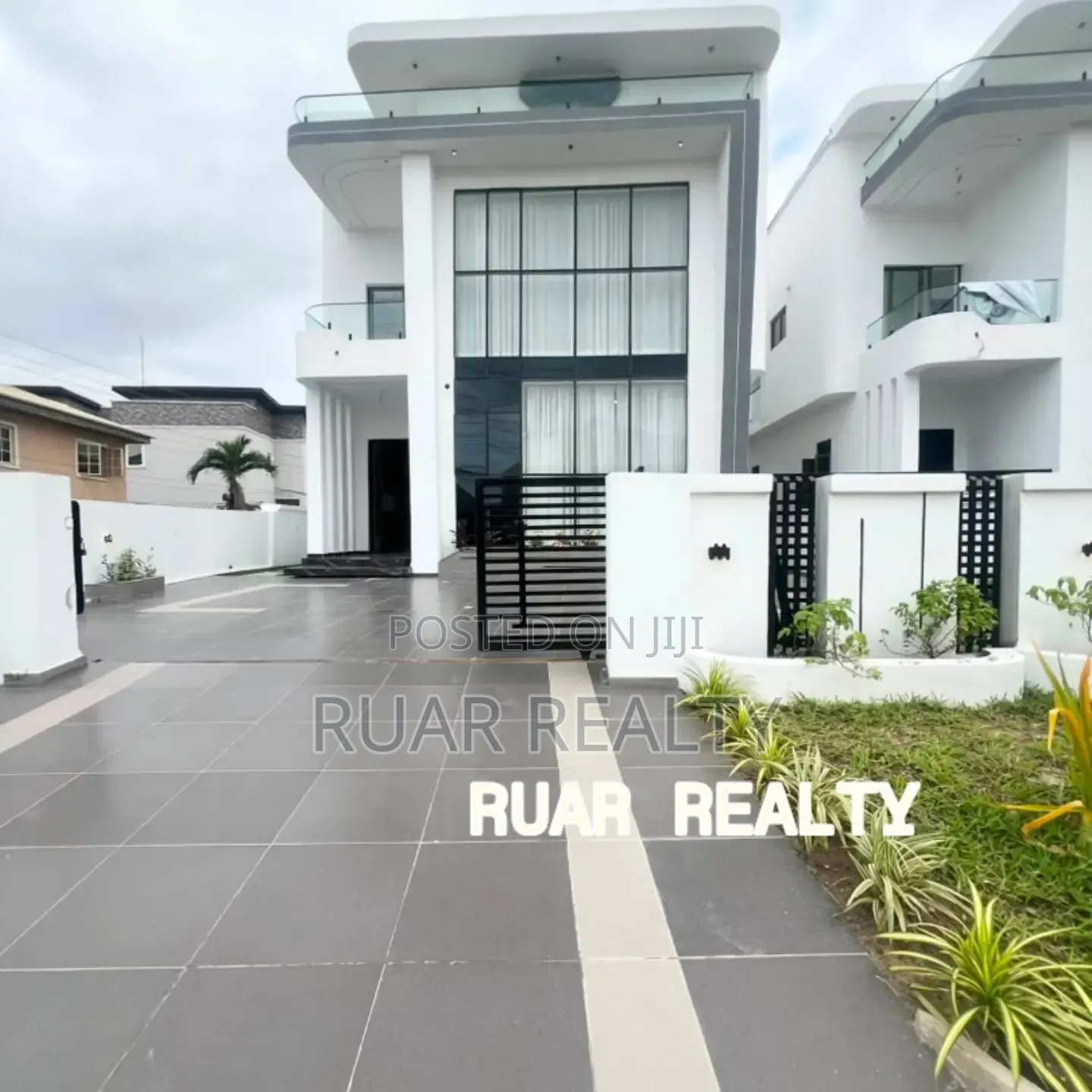 4bdrm Duplex in Off Lekki-Epe Expressway for sale in Off Lekki-Epe Expressway