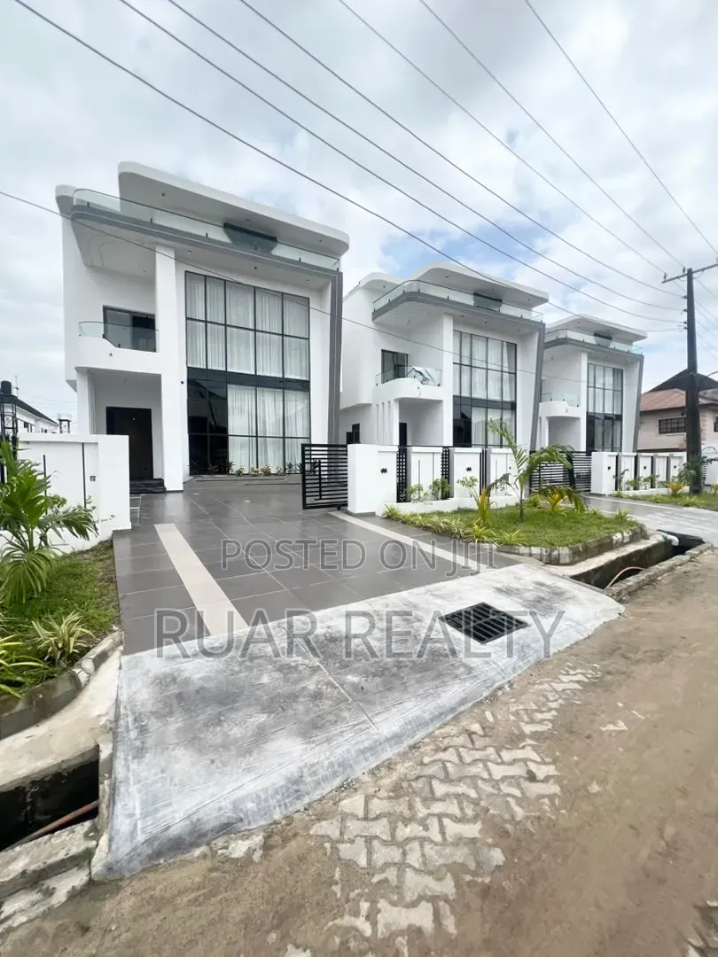 4bdrm Duplex in Off Lekki-Epe Expressway for sale in Off Lekki-Epe Expressway