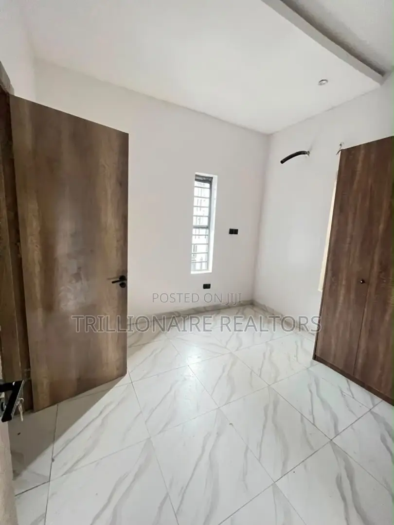 4bdrm Duplex in Ologolo, Agungi for rent in Agungi