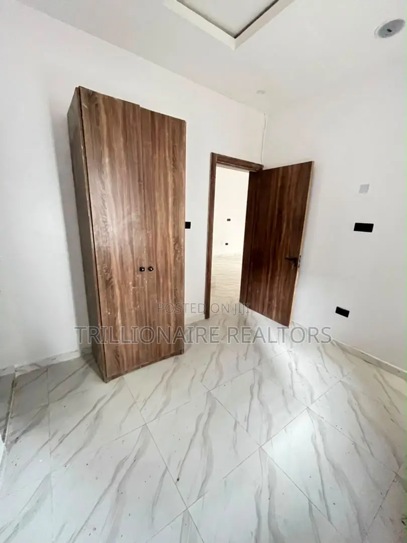 4bdrm Duplex in Ologolo, Agungi for rent in Agungi