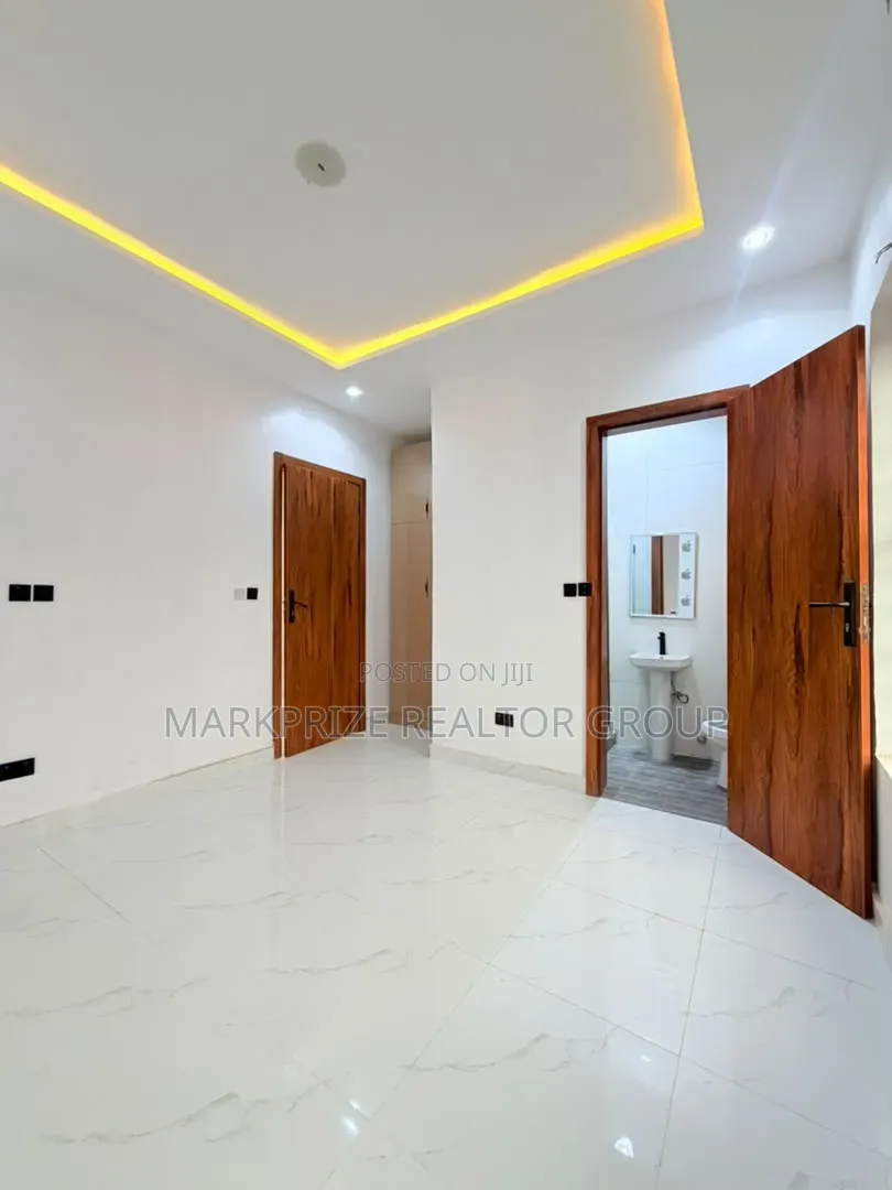 Furnished 5bdrm Duplex in Amuwo Odofin Lagos, Apple Junction for sale in Apple Junction