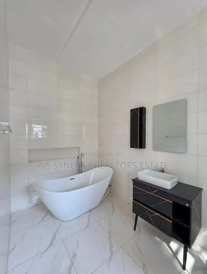 4bdrm Duplex in VGC / Ajah for sale in VGC / Ajah