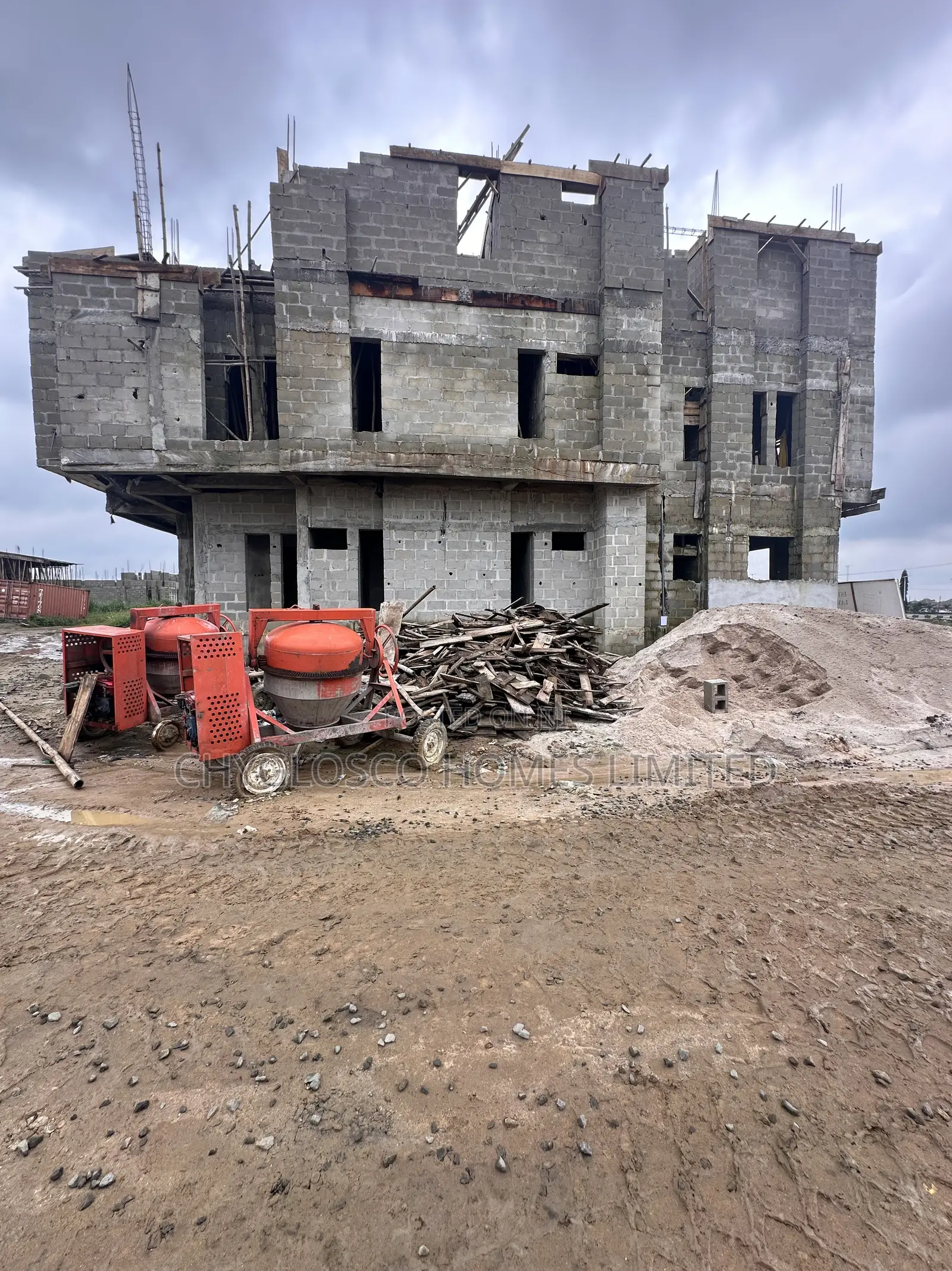 5bdrm Duplex in 08 Garden Garden, New Layout for sale in New Layout