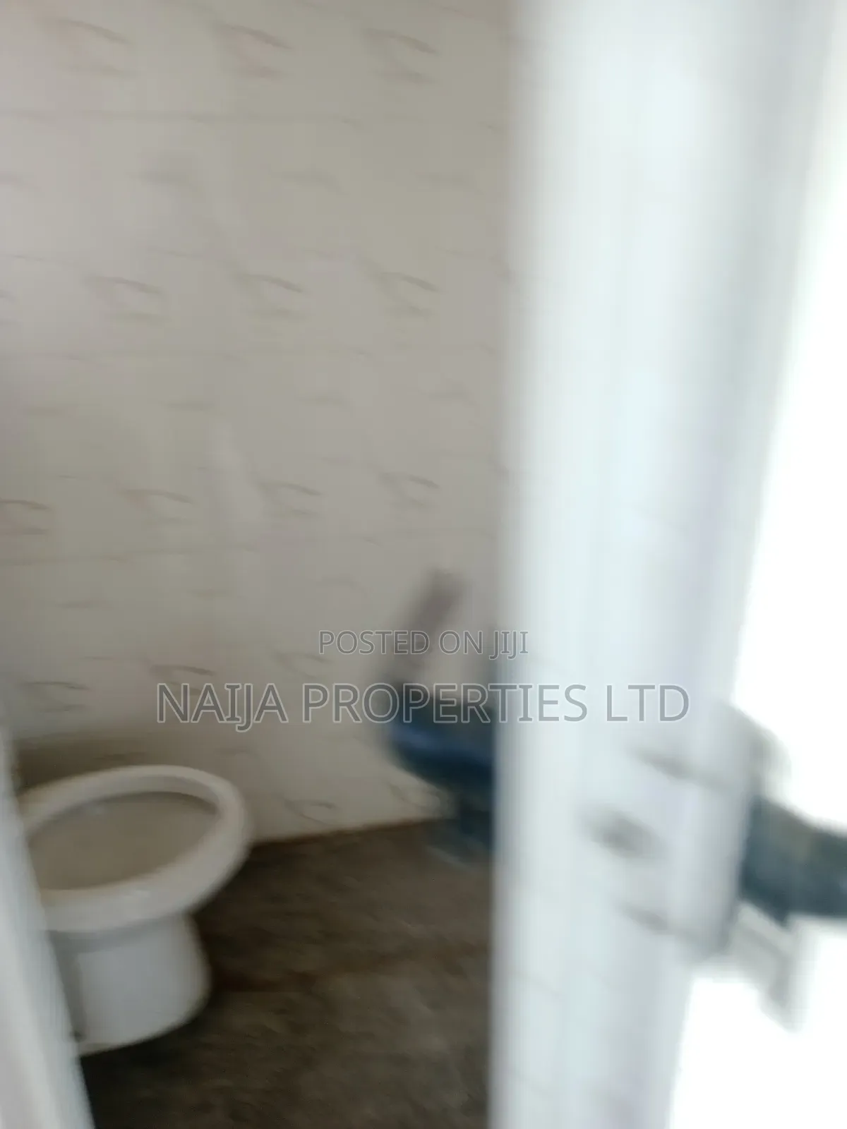 60sqm Office Space on 2nd Floor Directly on Express at Awoyaya for Rent in Awoyaya
