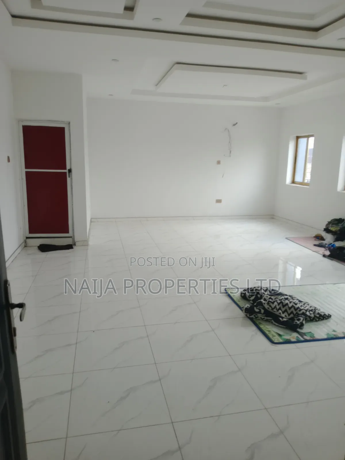 60sqm Office Space on 2nd Floor Directly on Express at Awoyaya for Rent in Awoyaya