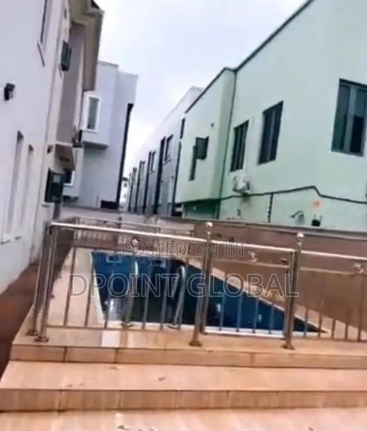 5bdrm Duplex in In Estate, Ifako-Ogba for sale in Ifako-Ogba