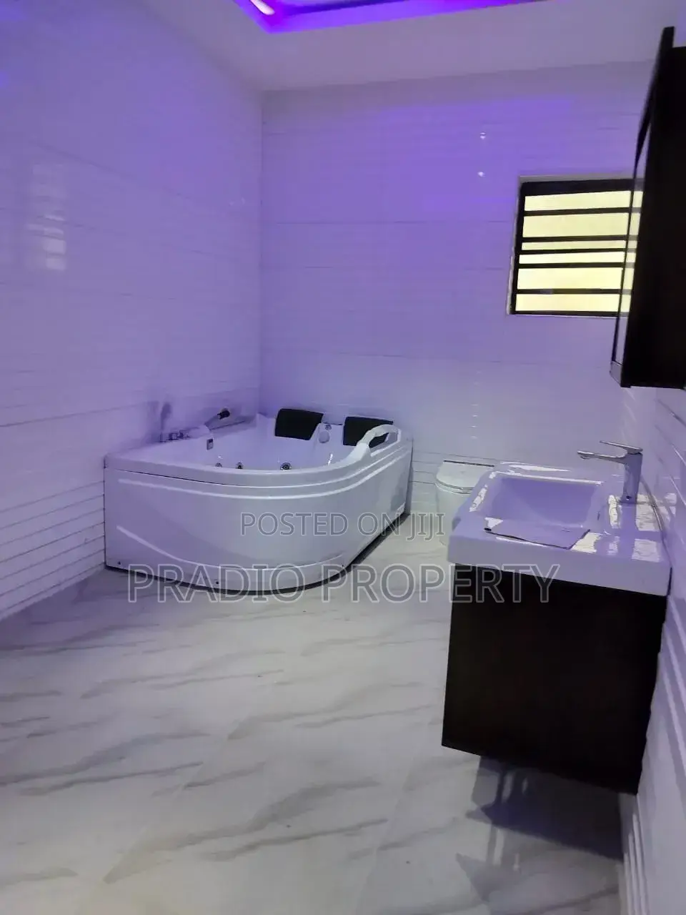 5bdrm Duplex in Royal Garden Estate, Ajiwe for sale in Ajiwe