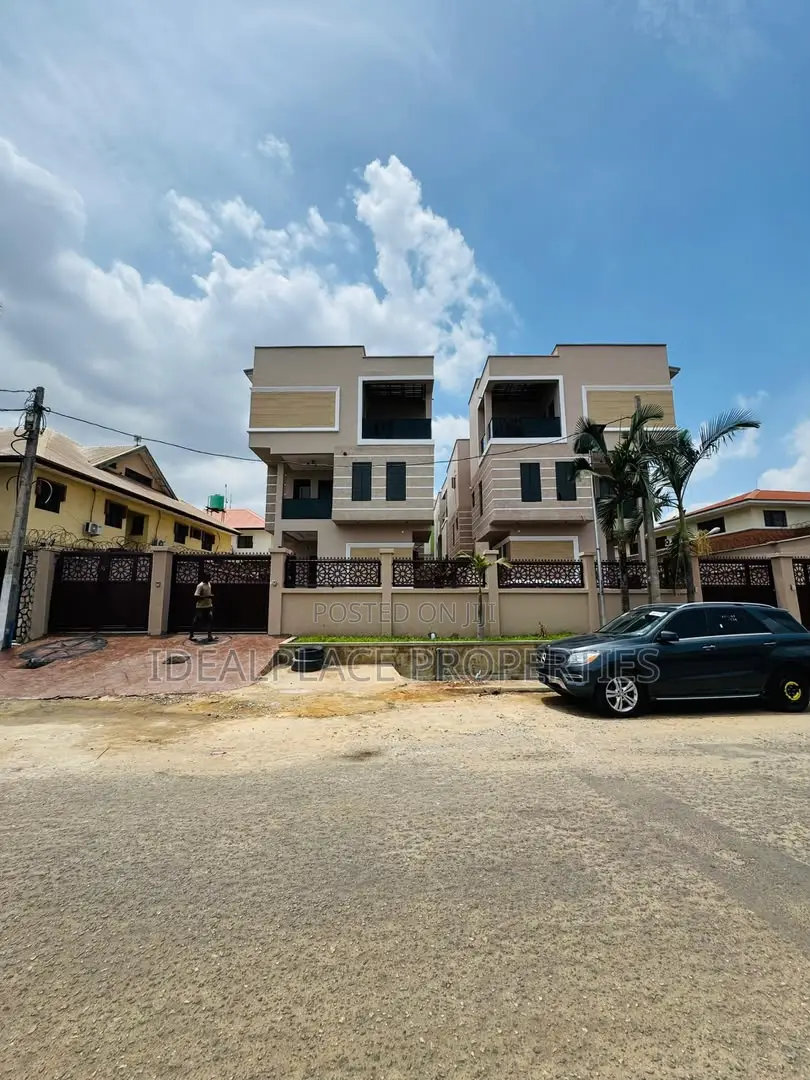 5bdrm Duplex in Omole Phase 1 for sale in Omole Phase 1