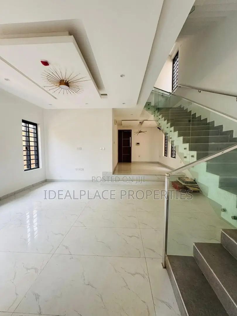5bdrm Duplex in Omole Phase 1 for sale in Omole Phase 1