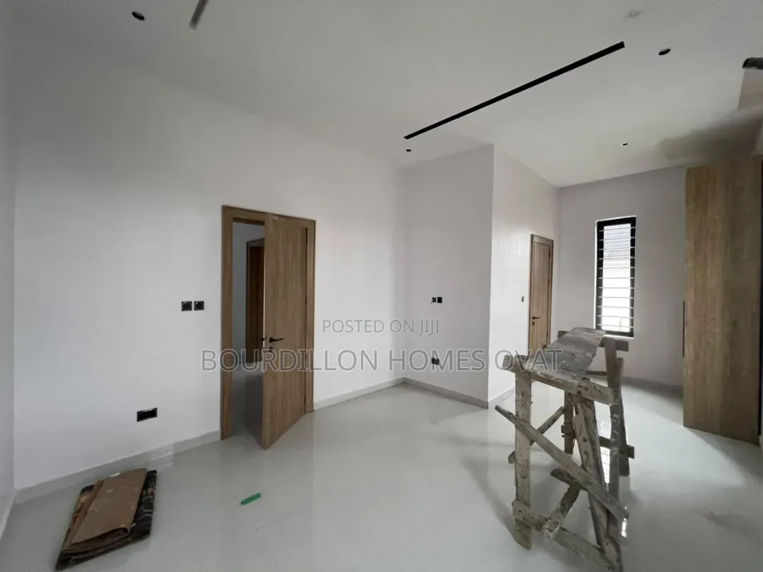 4bdrm Duplex in Genesis Court Badore for sale in Lekki Expressway