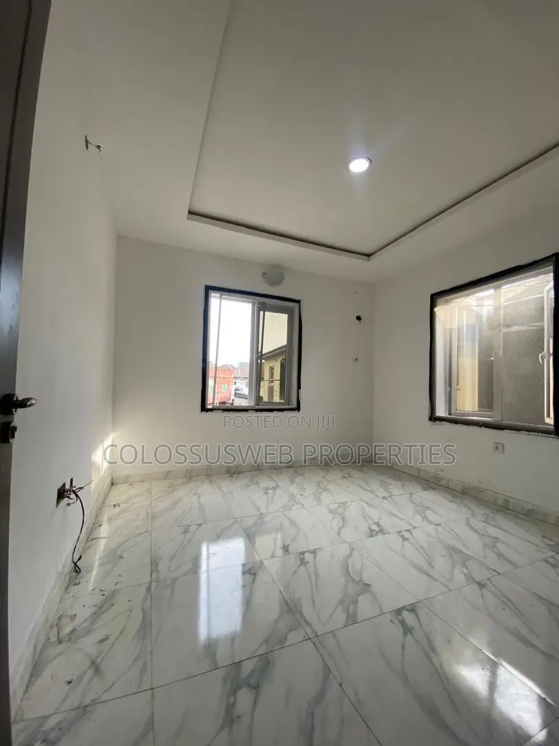 2bdrm Apartment in Osapa London, Lekki for rent in Lekki