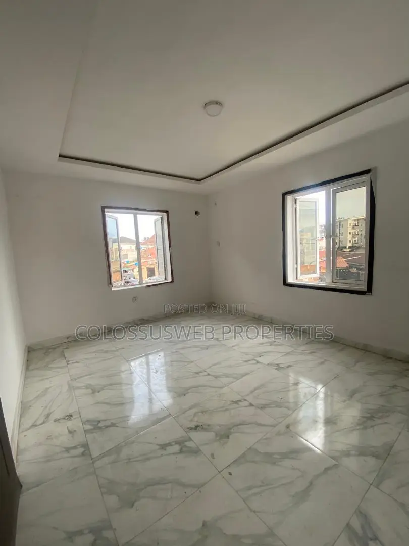 2bdrm Apartment in Osapa London, Lekki for rent in Lekki