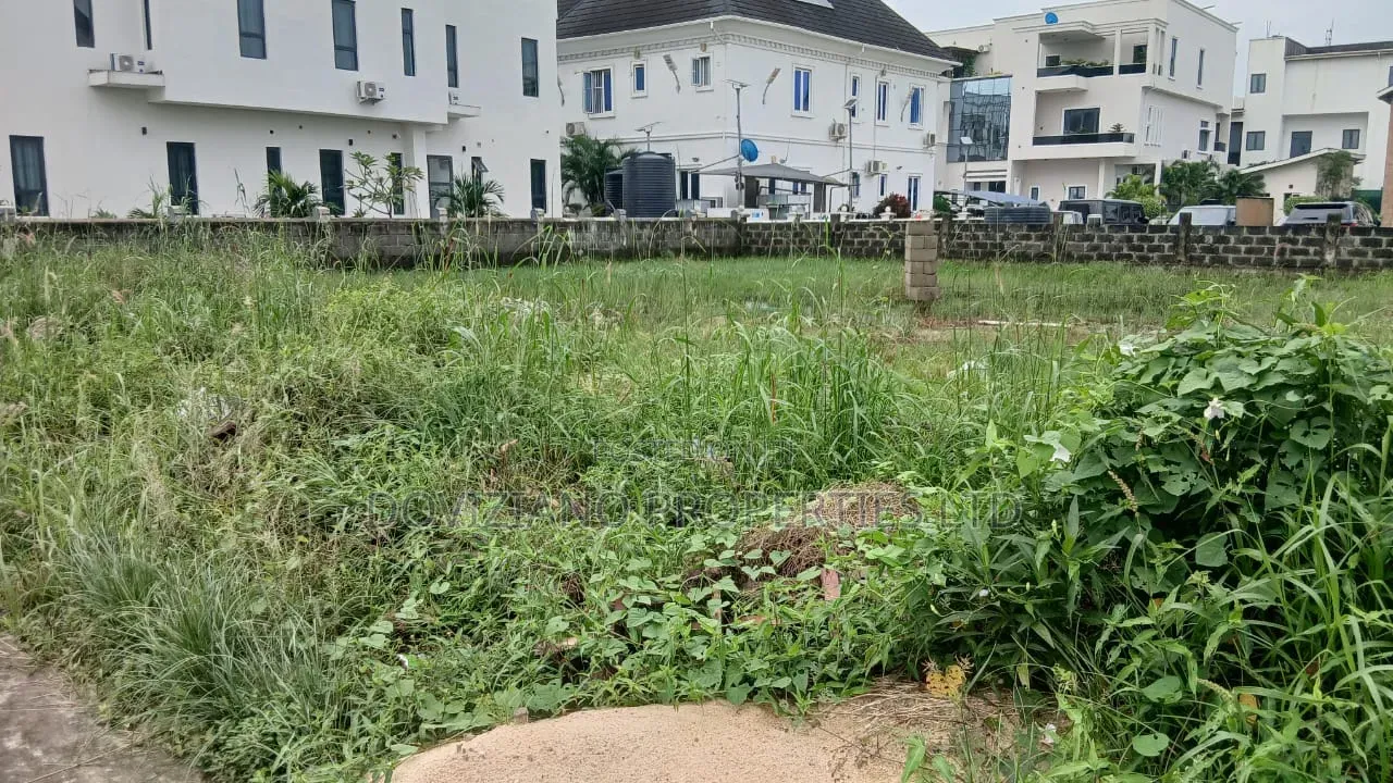 One Plot of Land in Ikate-Elegushi