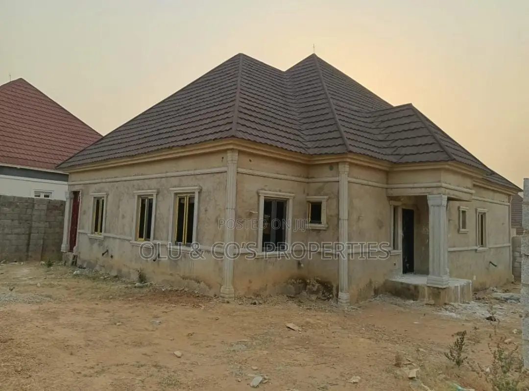 3bdrm Bungalow in Along Jedo Estate, Lugbe District for sale in Lugbe District