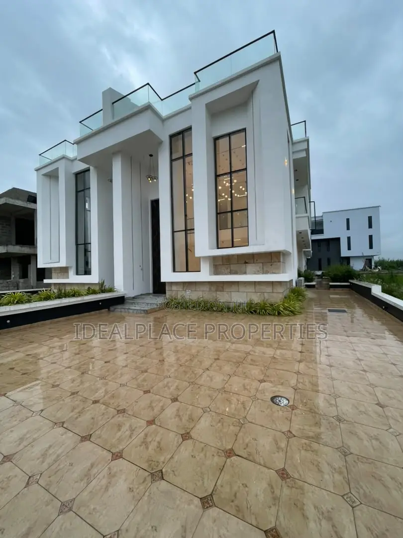 5bdrm Duplex in Cowrie Creek, Ikate for sale in Ikate