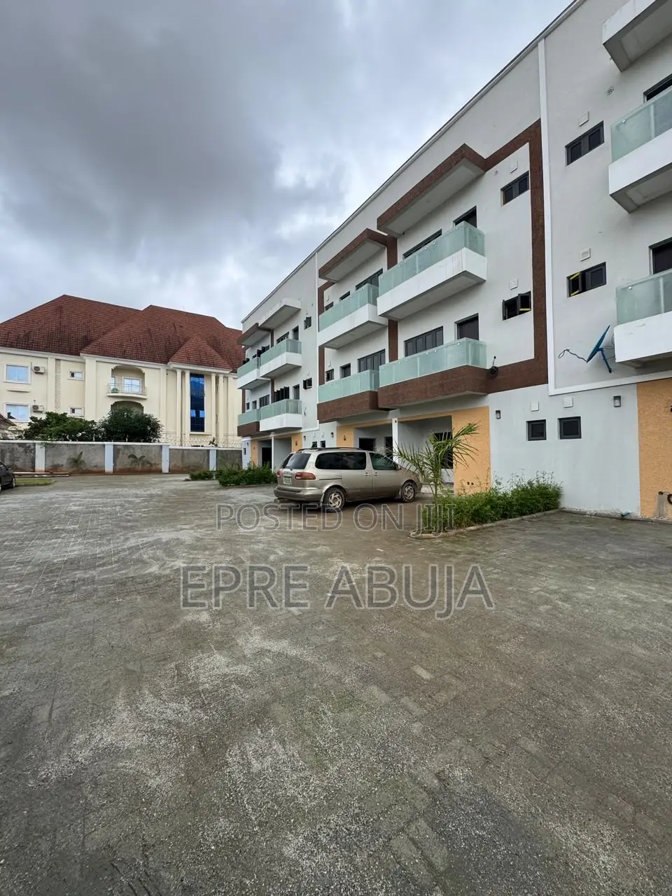 4bdrm Duplex in Durumi for rent in Durumi