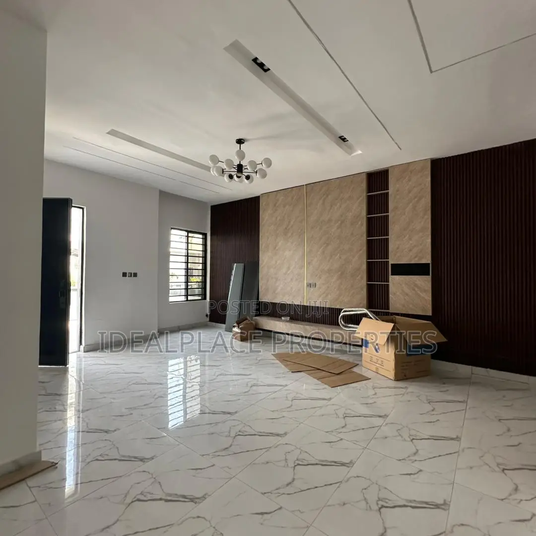 4bdrm Duplex in Lekki for sale in Lekki