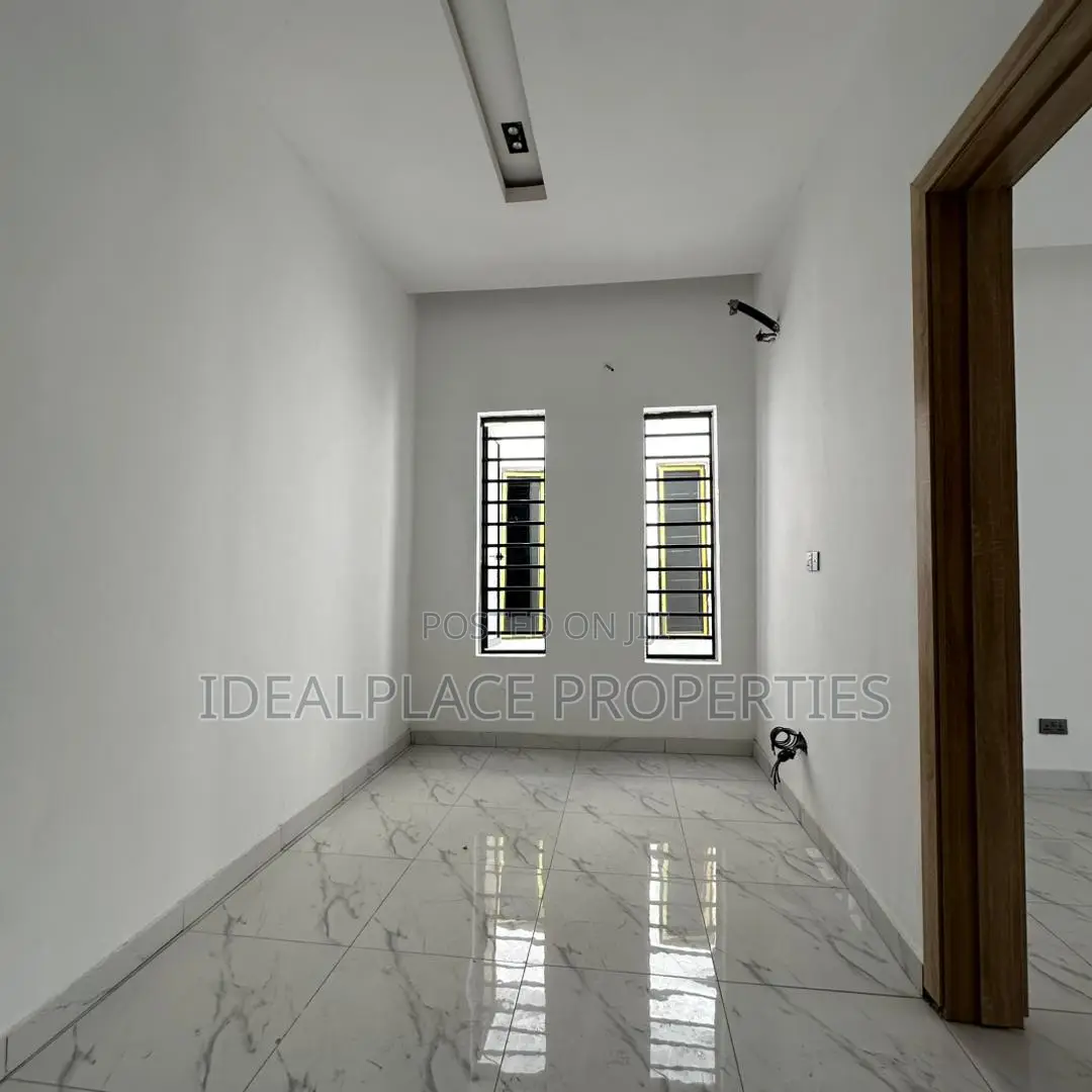 4bdrm Duplex in Lekki for sale in Lekki