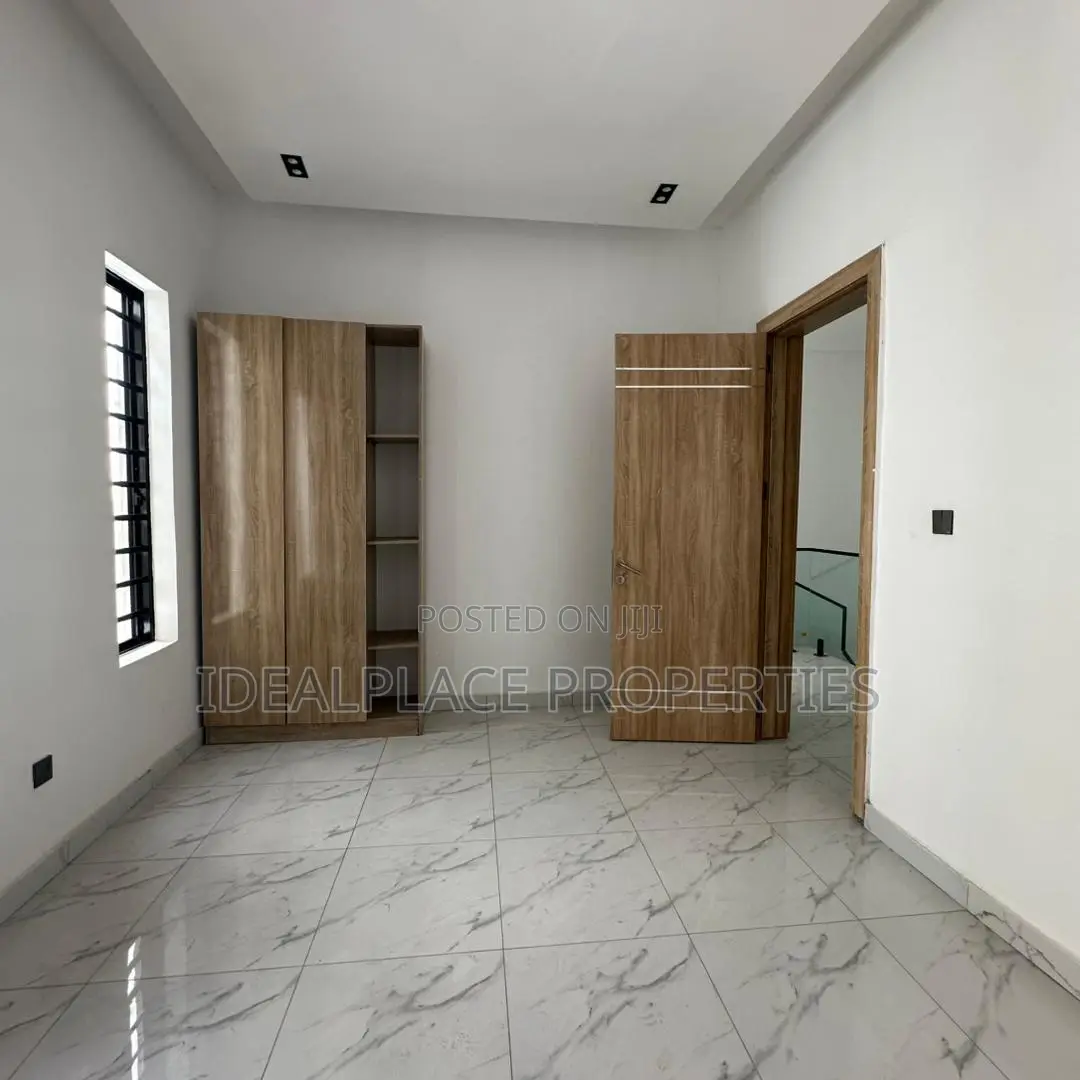 4bdrm Duplex in Lekki for sale in Lekki