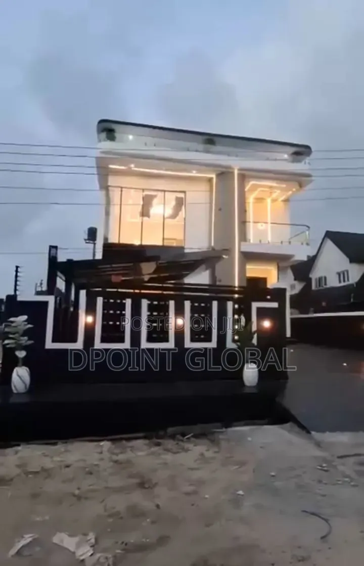 5bdrm Duplex in In Estate, Ilaje / Lekki for sale in Ilaje / Lekki