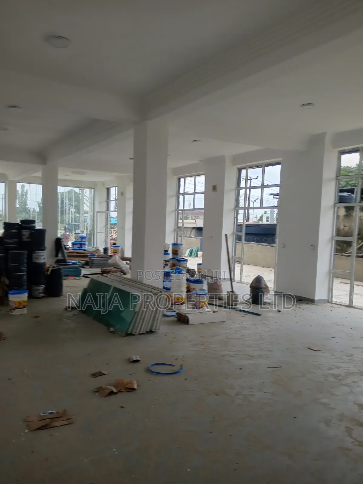 Open Plan Space of 130sqm on the Express Way at Awoyaya for Lease in Awoyaya