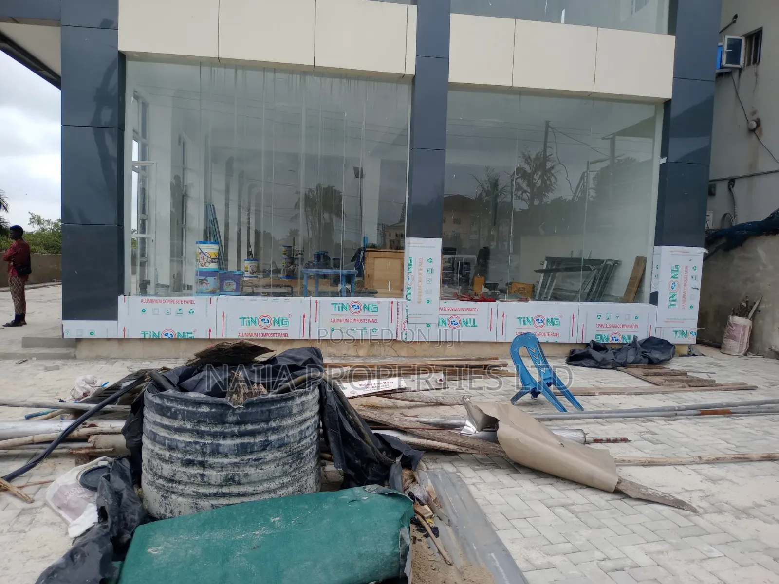 Open Plan Space of 130sqm on the Express Way at Awoyaya for Lease in Awoyaya