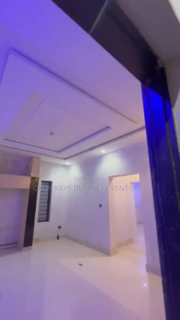 Furnished 2bdrm Apartment in Old Bodija for sale in Old Bodija