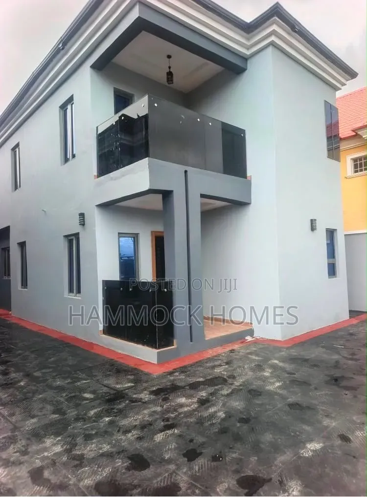 4bdrm Duplex in Okebadan Estate, Akobo for rent in Akobo