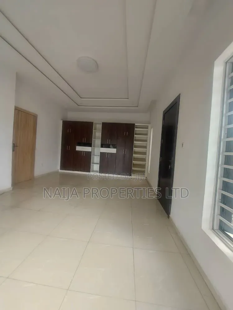 1bdrm Shared Apartment in Orchid, Ikota for rent in Ikota