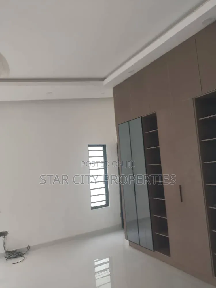 4bdrm Duplex in Opebi Lagos for sale in Opebi