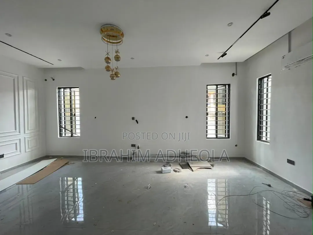 5bdrm Duplex in Millennium, Millenuim/UPS for rent in Millenuim/UPS