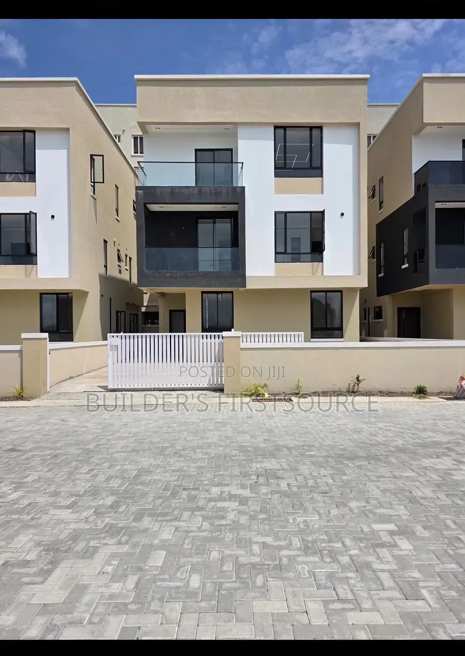 Furnished 5bdrm Duplex in Osapa london for sale in Osapa london
