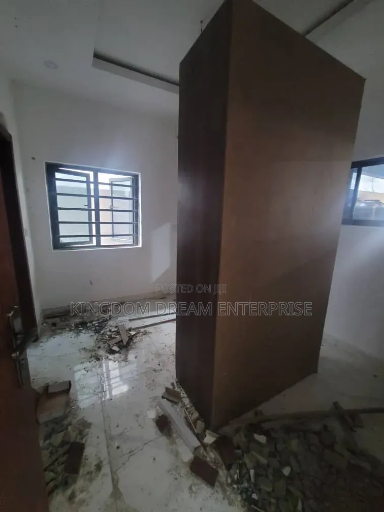 1bdrm Apartment in Lekki Phase 1 Lagos for rent in Lekki Phase 1
