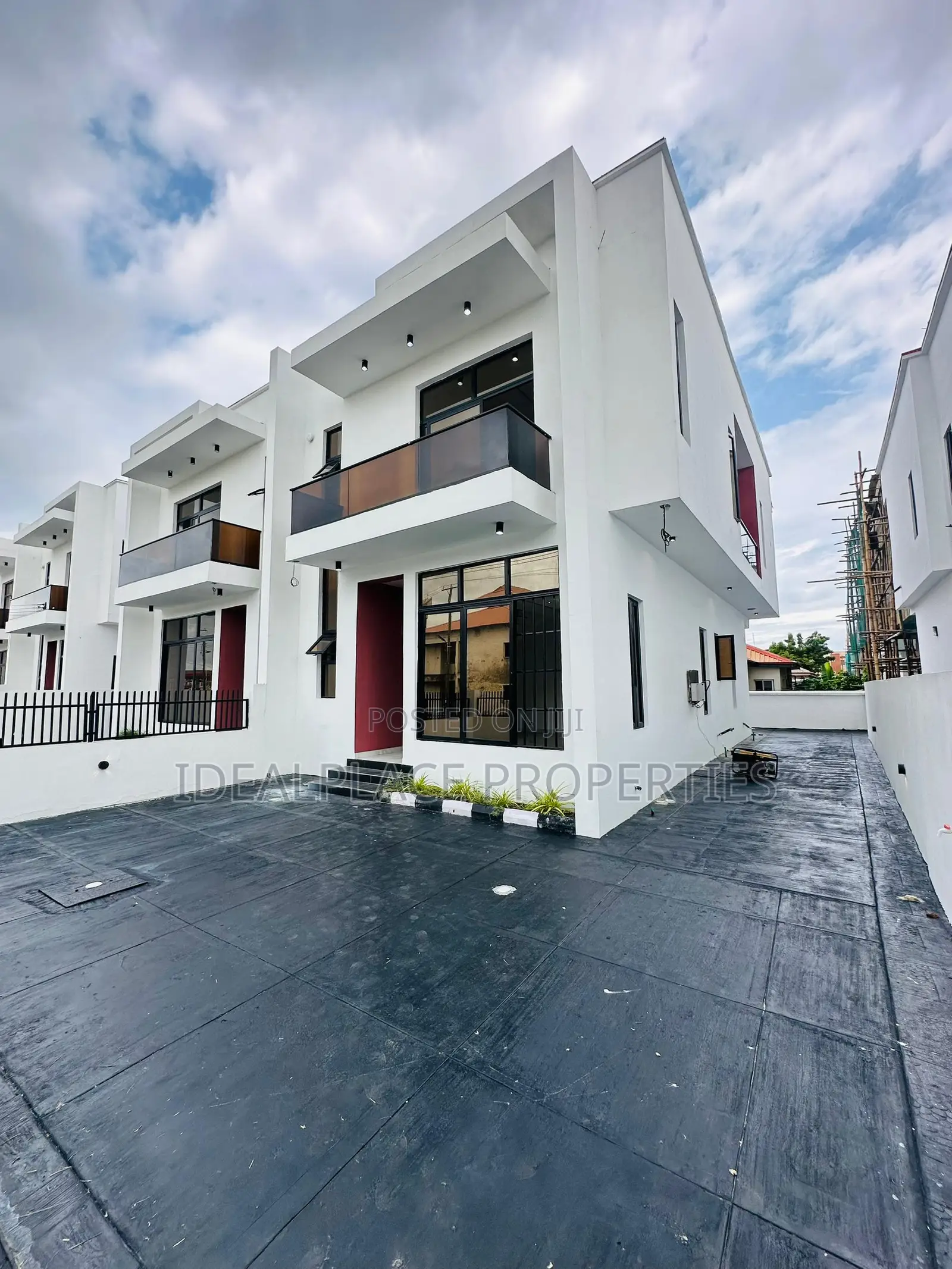 4bdrm Duplex in Sangotedo for sale in Sangotedo