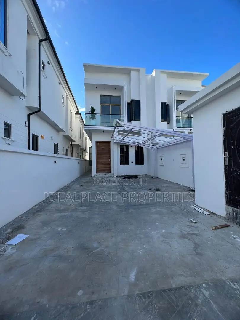 4bdrm Duplex in Lekki for sale in Lekki