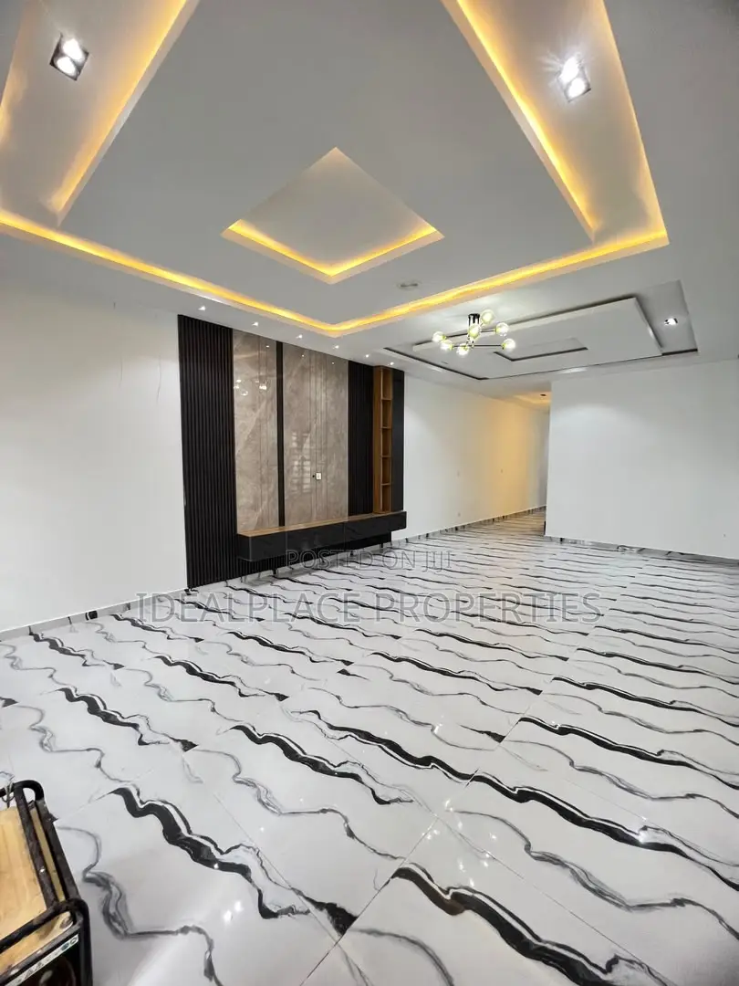4bdrm Duplex in Lekki for sale in Lekki