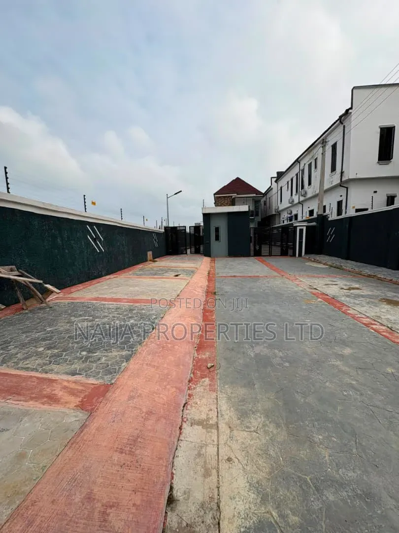 4bdrm Duplex in Orchid, Ikota for rent in Ikota