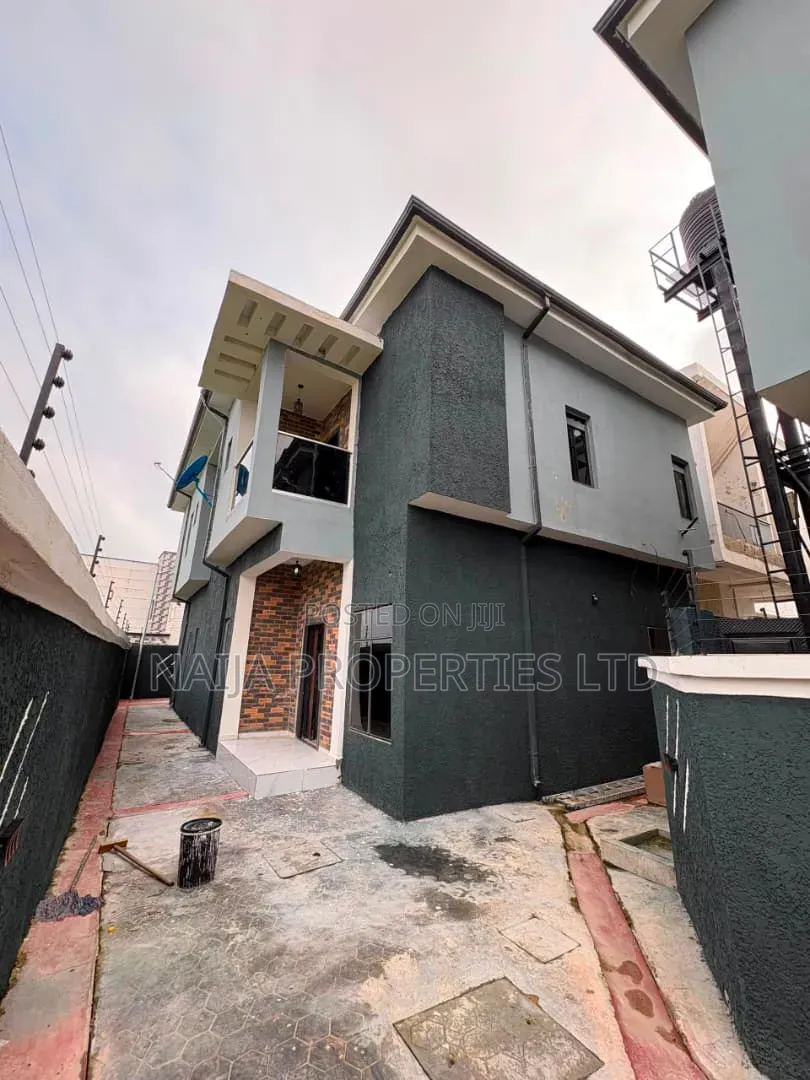 4bdrm Duplex in Orchid, Ikota for rent in Ikota