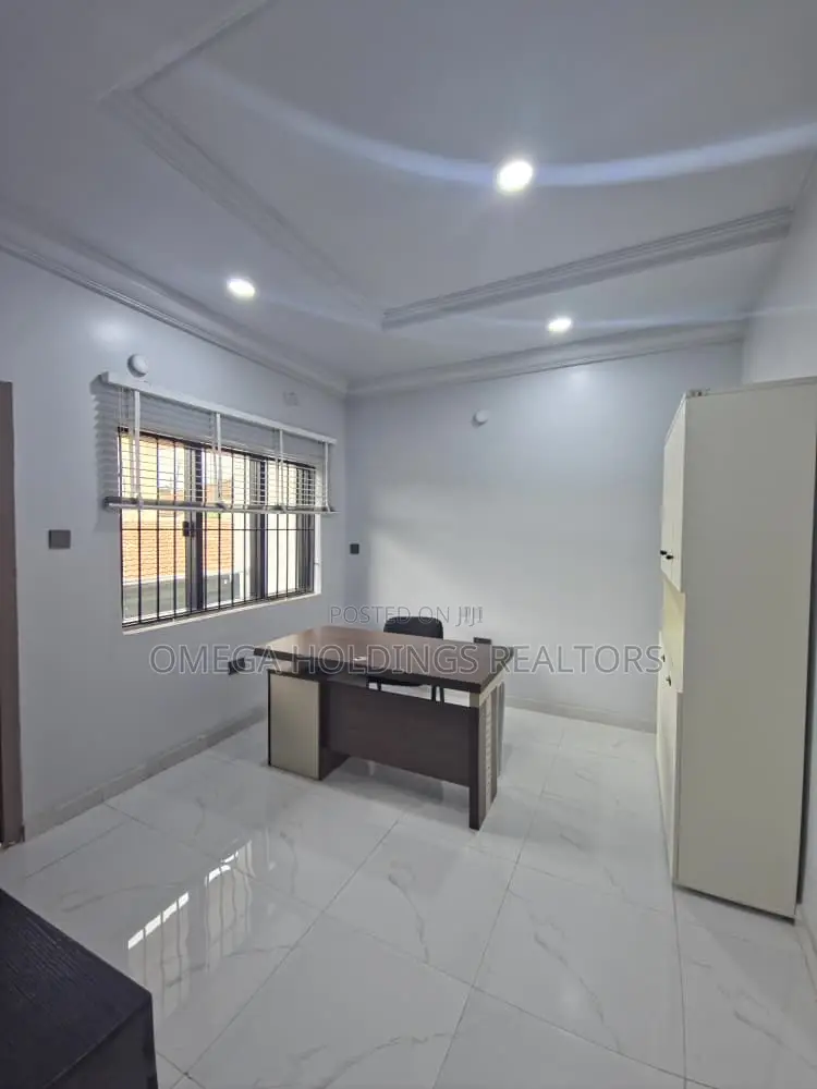 Furnished 3bdrm Block of Flats in New Bodija for rent in Bodija