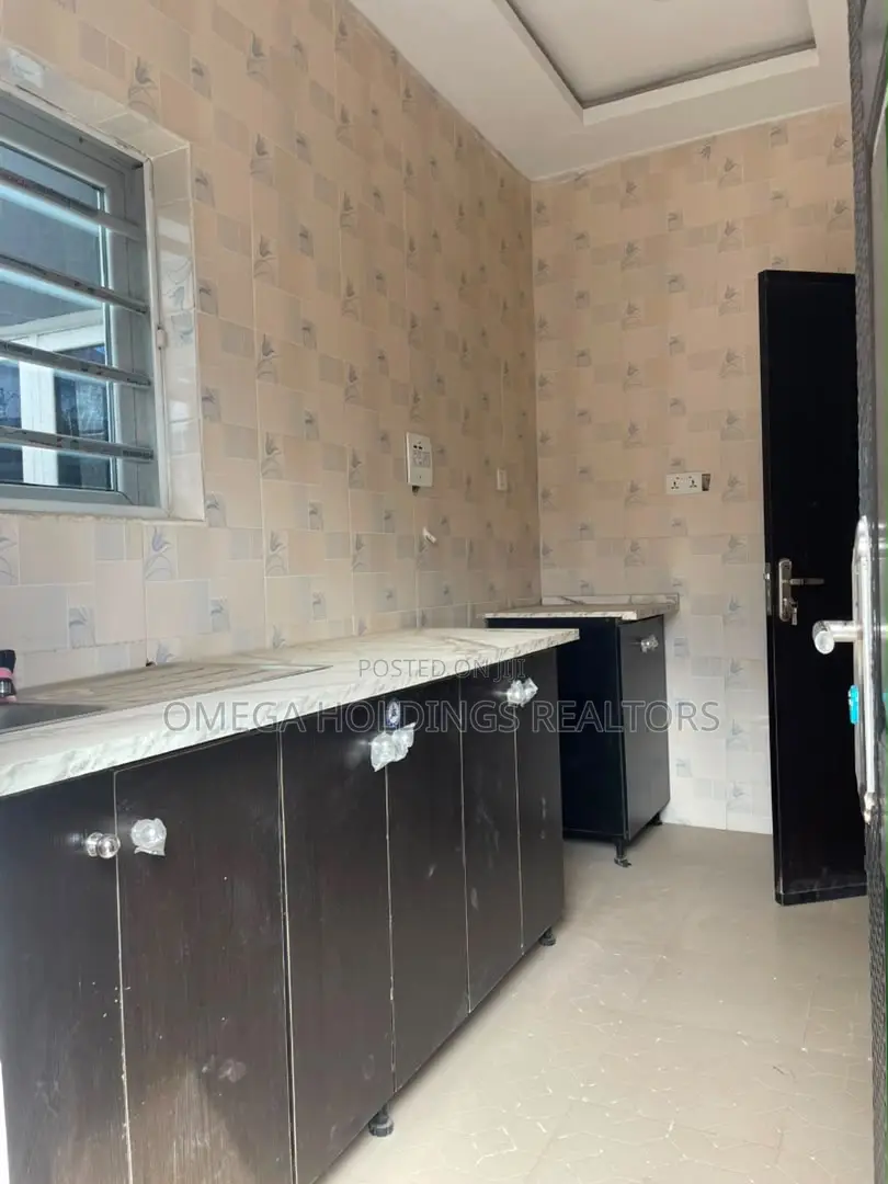 Furnished 3bdrm Block of Flats in New Bodija for rent in Bodija