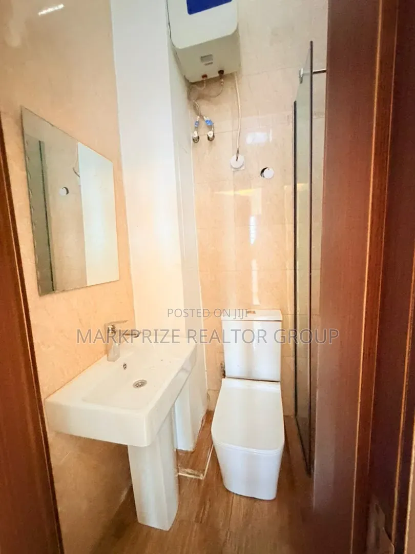 4bdrm Duplex in Surulere Lagos for sale in Aguda / Surulere
